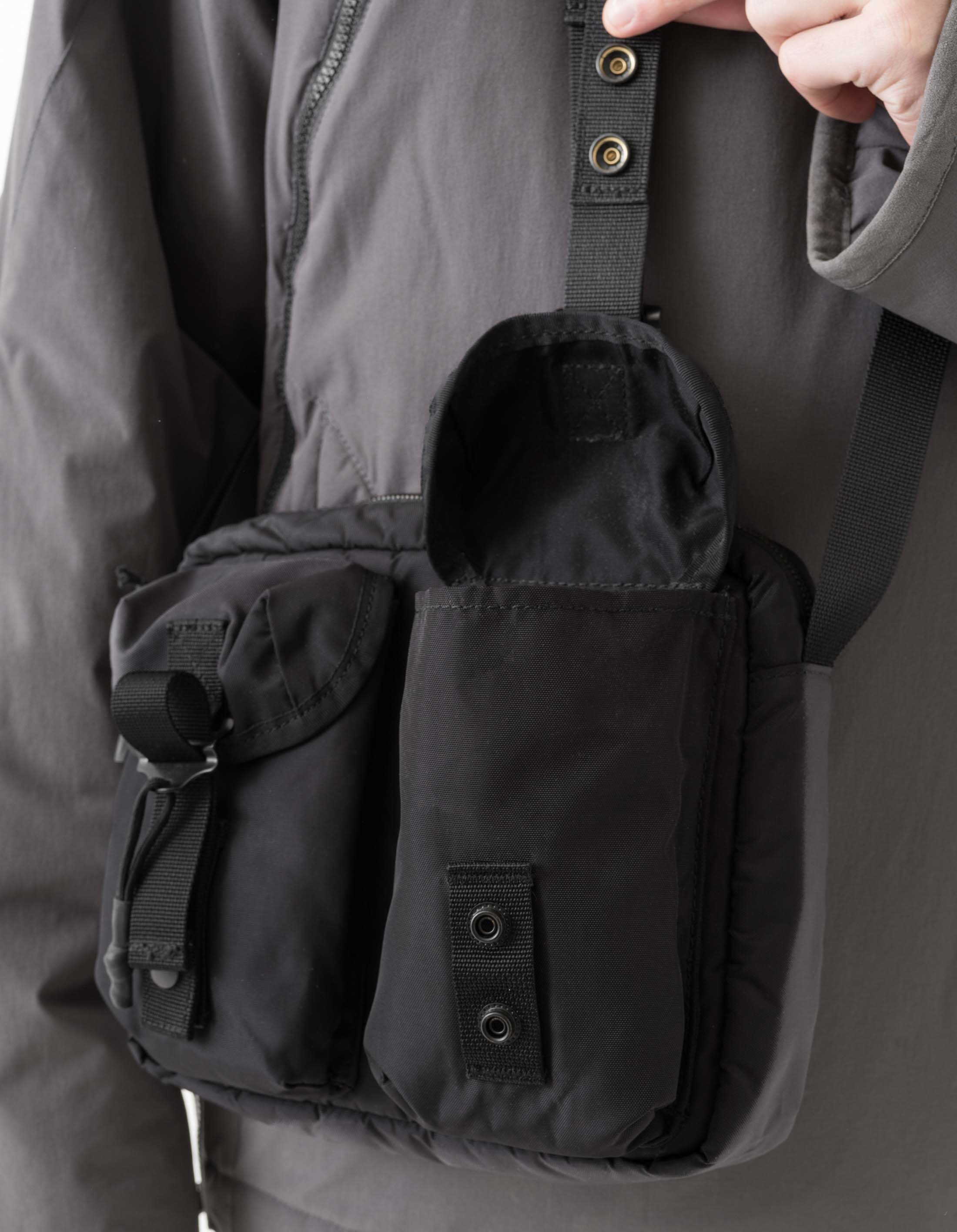 1115 Maha M.A.L.I.C.E. Cross Body Bag Black - Image 5