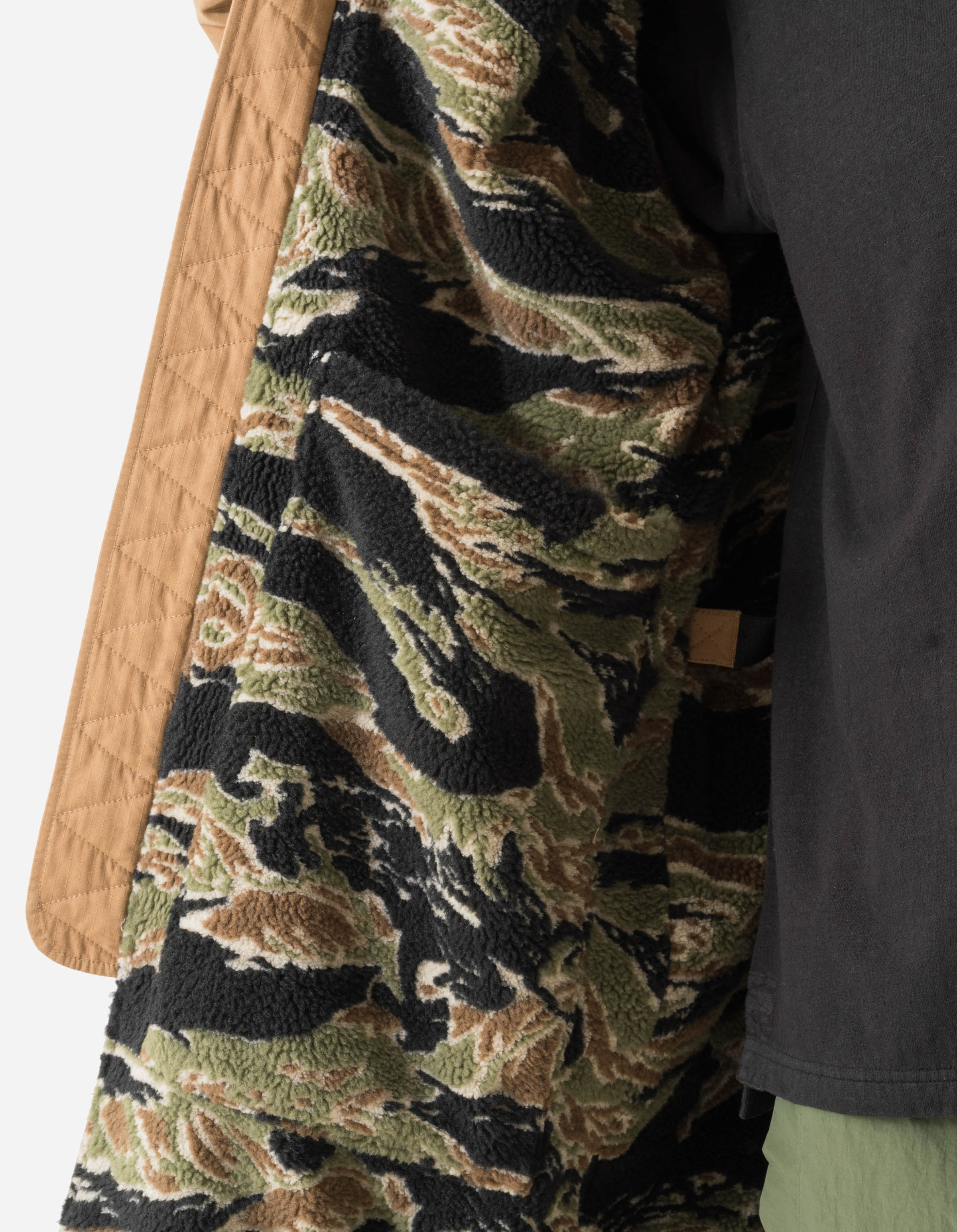 7214 Beach Fishtail Parka Coyote - Image 5