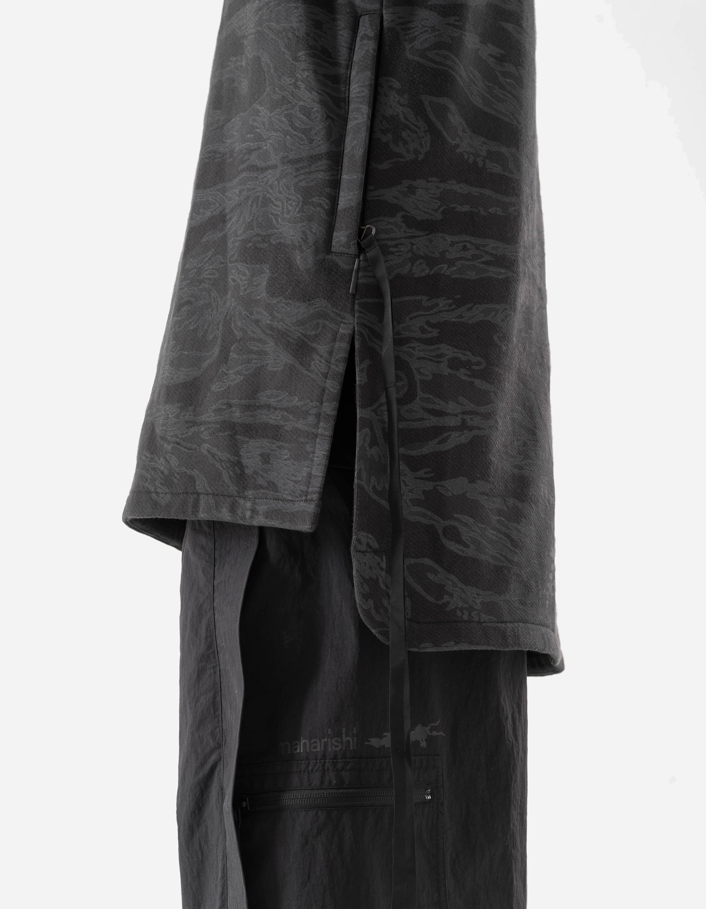 7271 Camo Hooded Prayer Gilet Subdued Night - Image 5