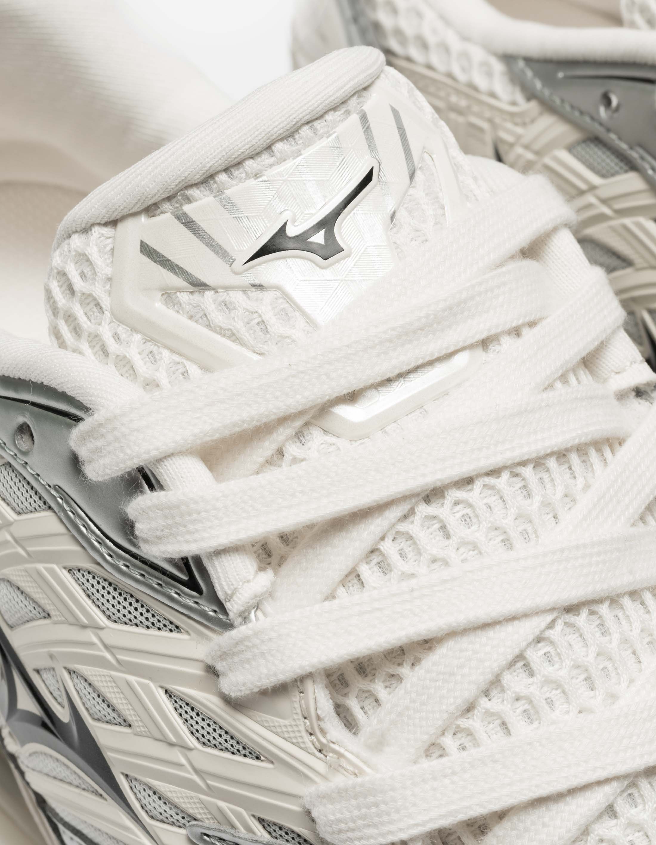 Mizuno Wave Prophecy LS Pristine/Black/Silver - Image 3